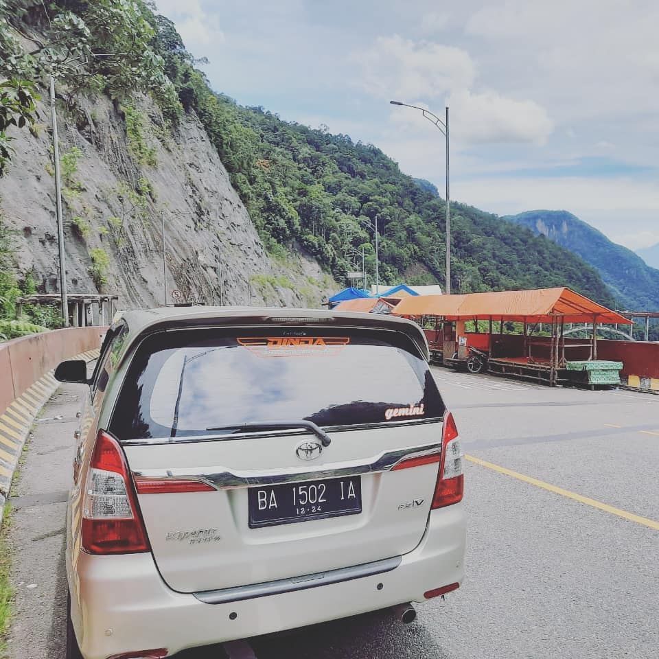Komitmen Travel Dinda